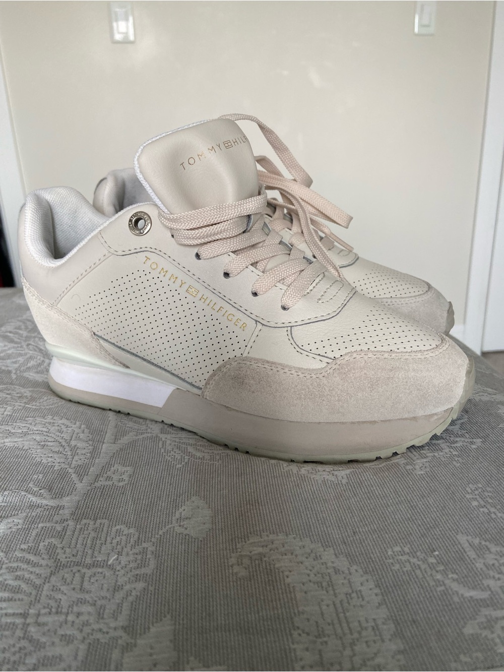 Tommy Hilfiger Women's Light Beige Suede & Perforated Leather Sneakers